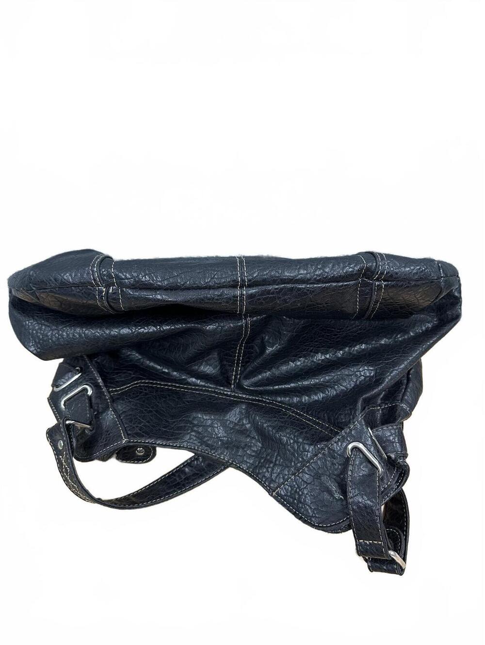 Classic Black Leather Shoulder Bag - Picture 6 of 8